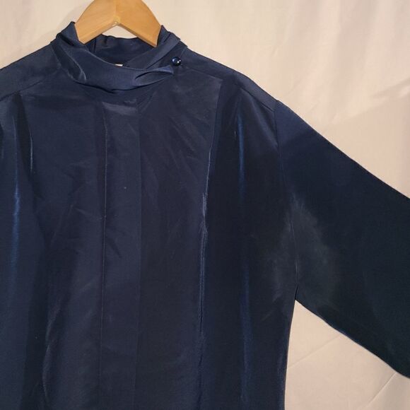 Blue Sophisticates By Pendleton Gatherd Draped high Neck Blouse - Picture 3 of 9